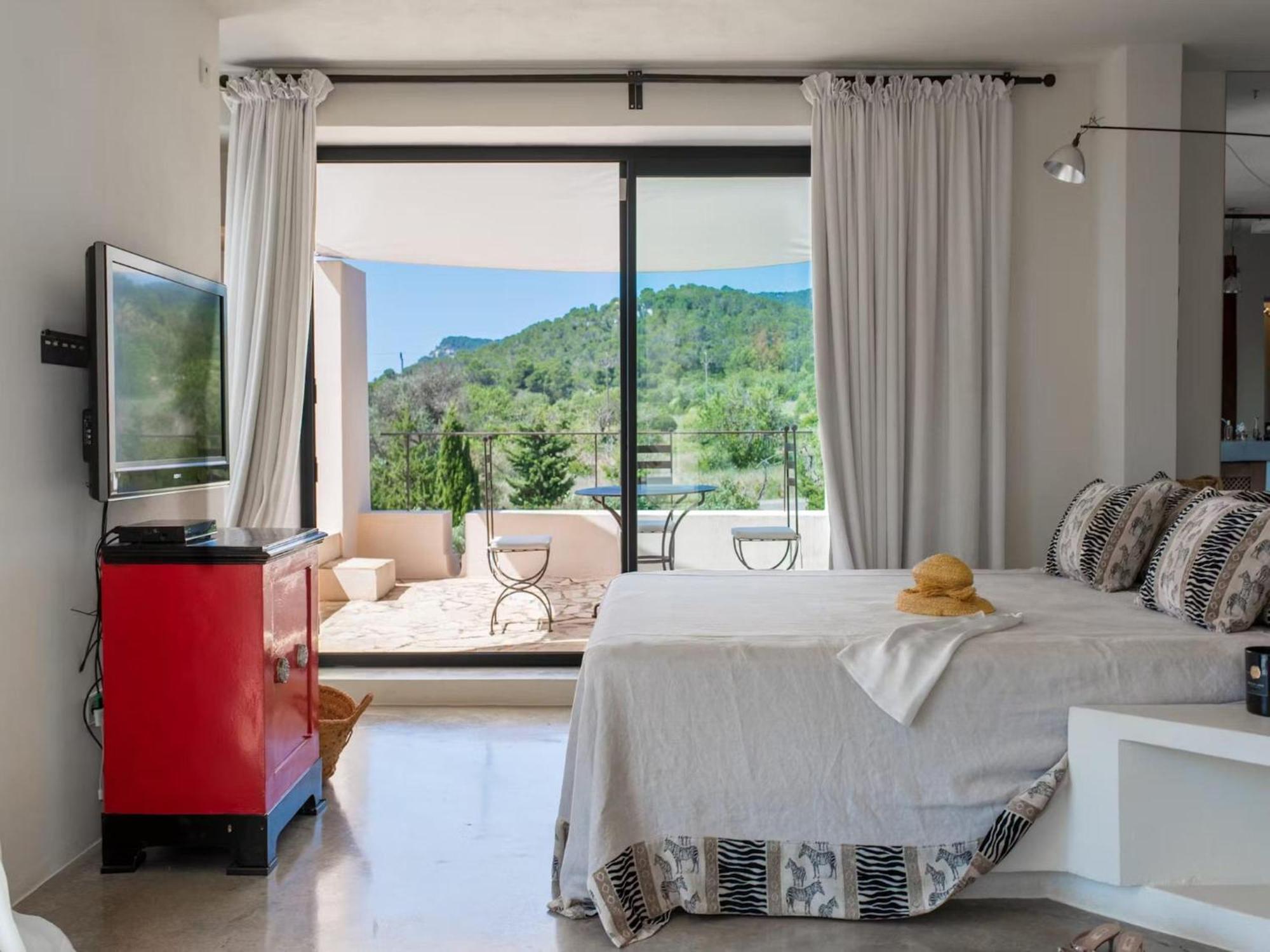Majestic With Private Pool Es Cubells