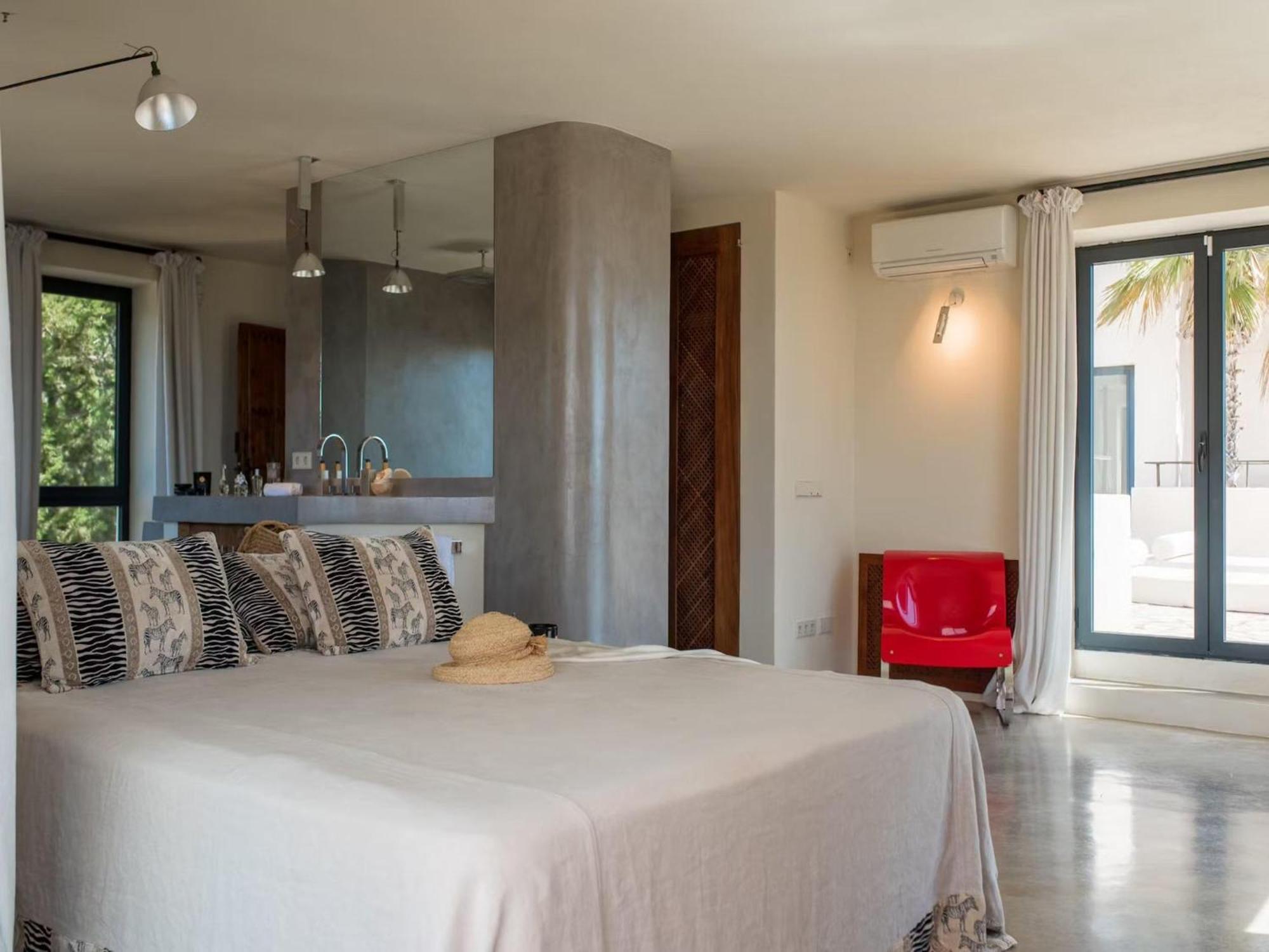 Majestic With Private Pool Villa